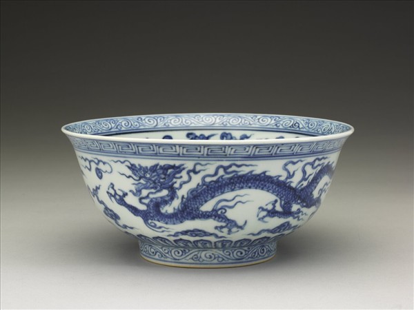 青花雙龍戲珠紋碗