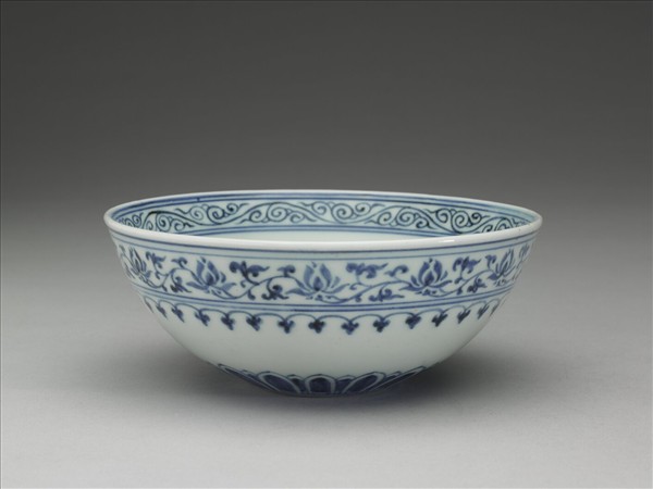 青花幾何花卉紋碗