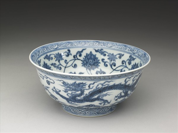 青花雙龍戲珠紋碗