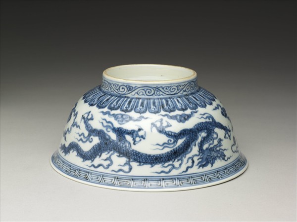 青花雙龍戲珠紋碗