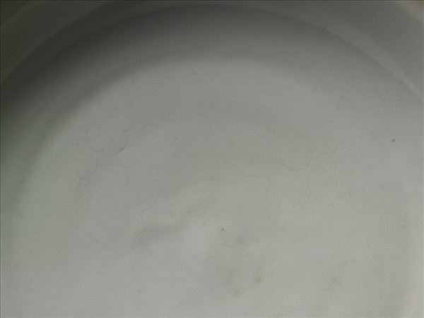 霽青釉白裡龍紋盤