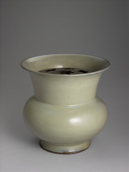 鈞窯 月白釉渣斗式花盆