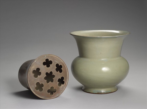 鈞窯 月白釉渣斗式花盆