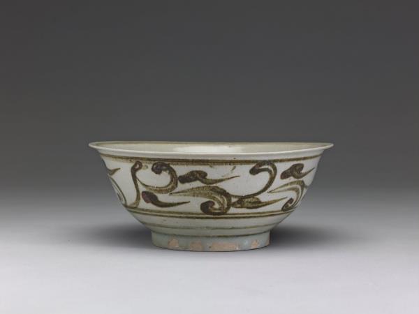 紅安南花文盃 ベトナム 15～16世紀 紅安南花文盃 紅安南花文盃 ベトナム 15～16世紀 紅安南花文盃 紅安南