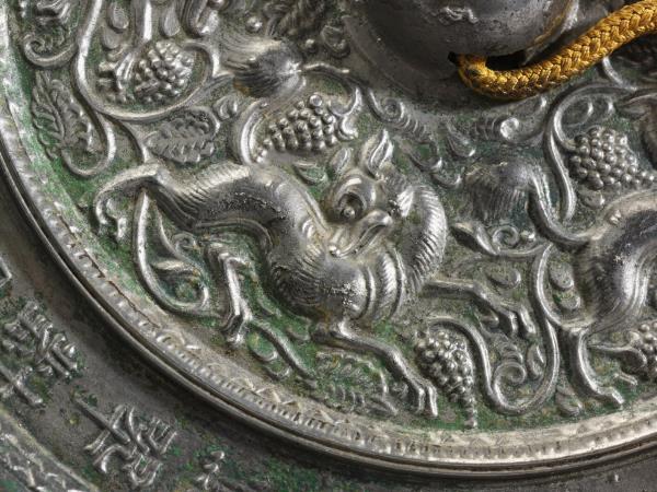 「瑩質」瑞獸葡萄紋鏡