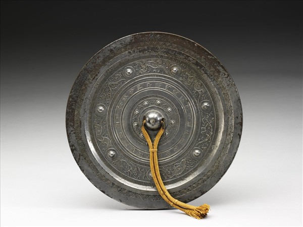 「內而光」七乳鏡