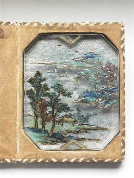 玻璃胎畫琺瑯山水牌