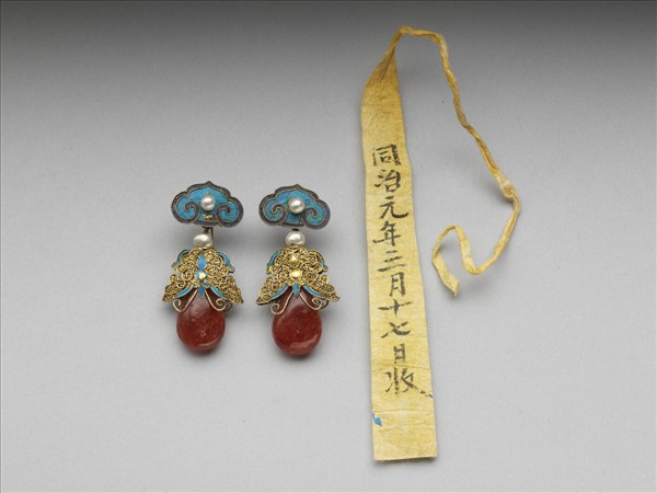 銀鍍金點翠嵌珠料石如意耳墜