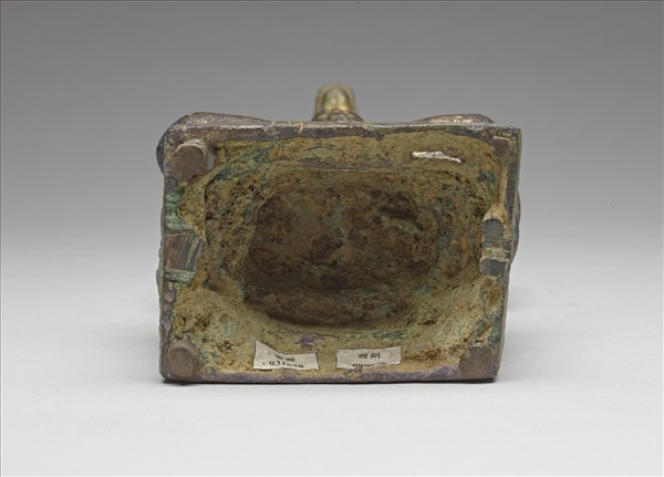 目真璘陀龍王護持釋迦牟尼佛趺坐像