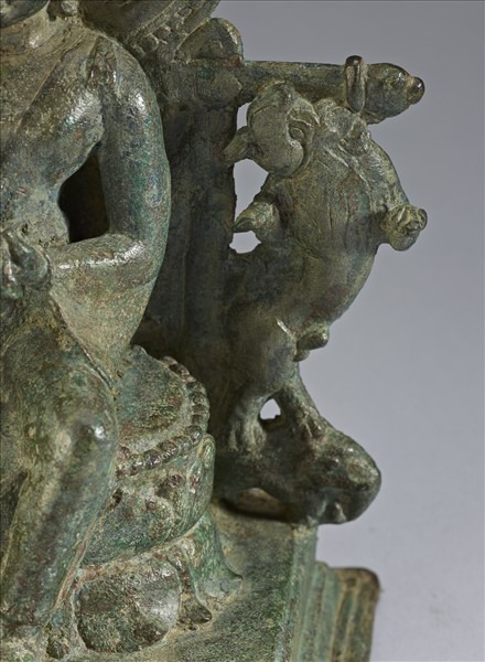 青銅佛垂足坐像