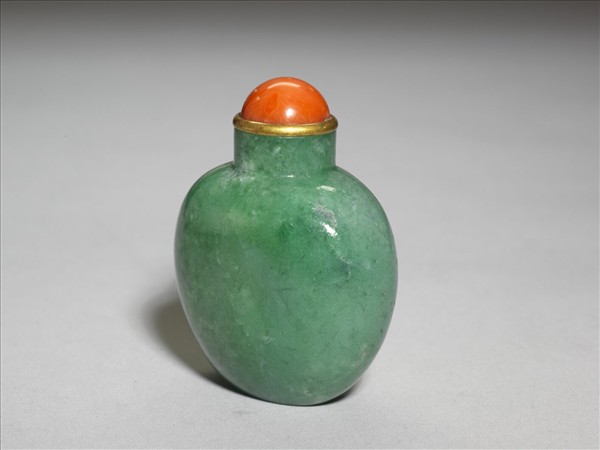 翠玉鼻煙壺