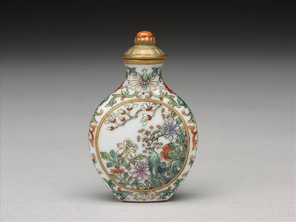 瓷胎粉彩玉堂富貴鼻煙壺- 故宮