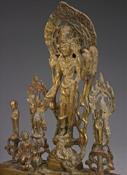 銅鎏金菩薩龕像