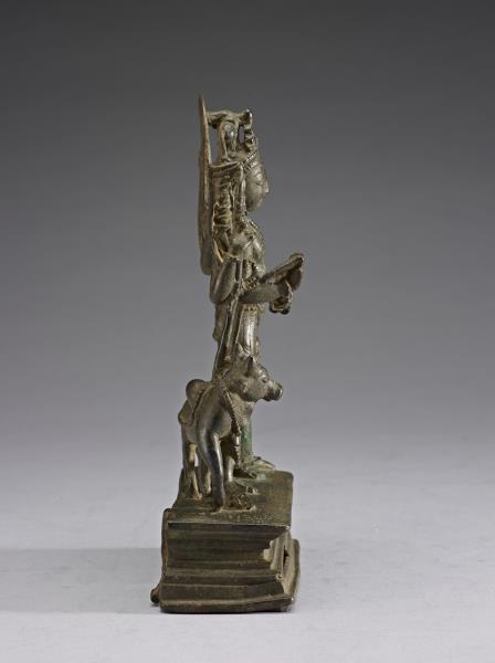 青銅鎏金烏瑪—大自在天及聖牛難提立像