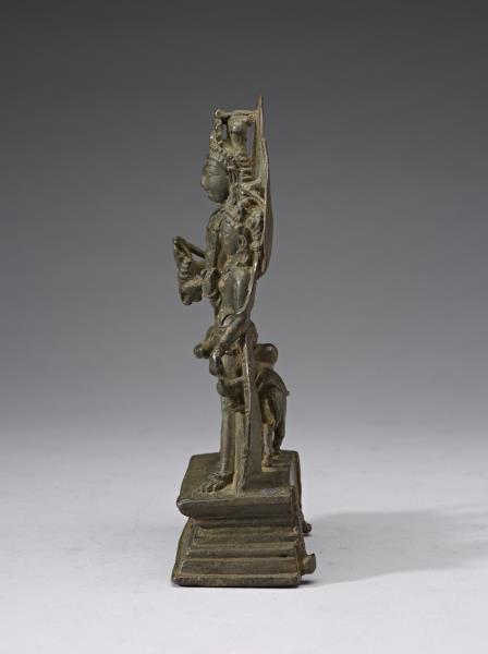 青銅鎏金烏瑪—大自在天及聖牛難提立像