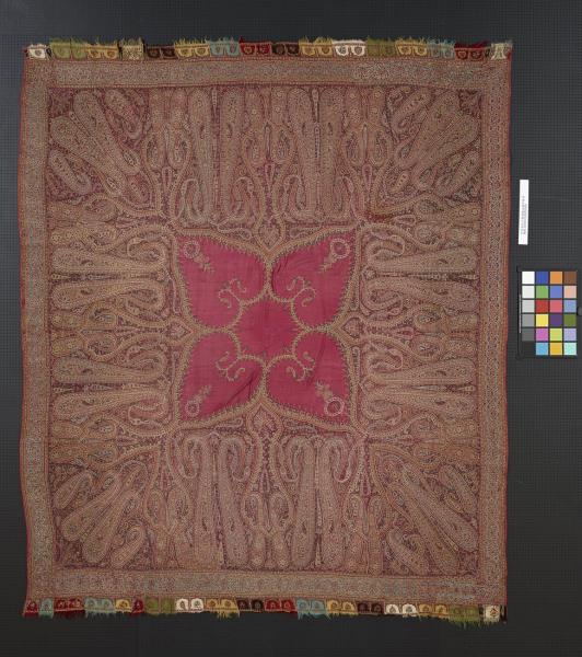 喀什米爾 紅花草履蟲紋刺繡披巾