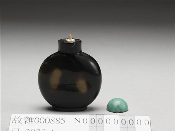 黑瑪瑙扁圓鼻烟壺