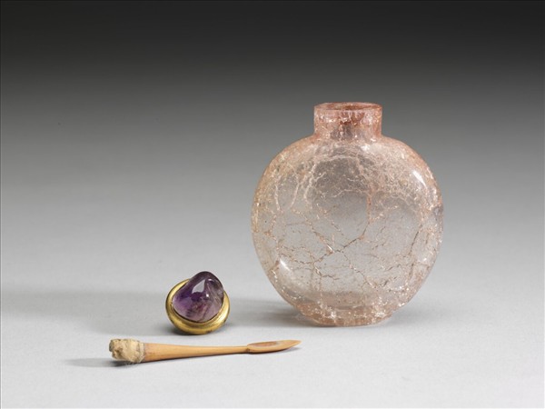 粉料扁圓鼻烟壺