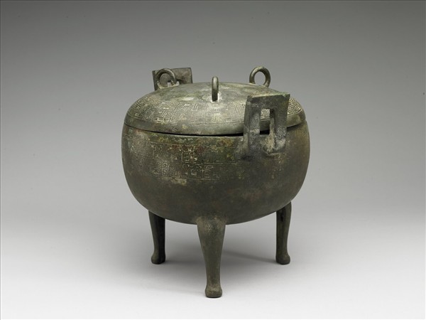 蟠虺紋鼎