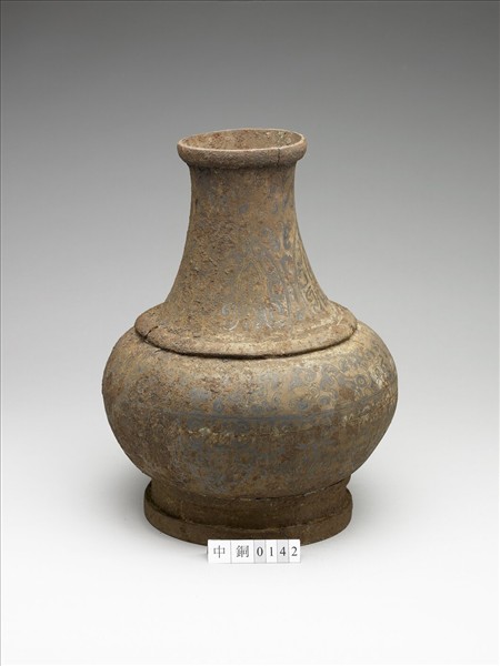 嵌銀獸面紋鐵壺