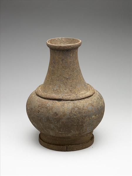 嵌銀獸面紋鐵壺