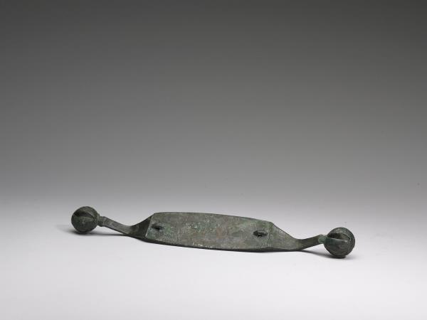 乳丁紋銅弓形器