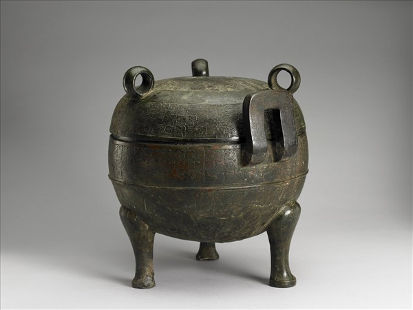 蟠虺紋鼎