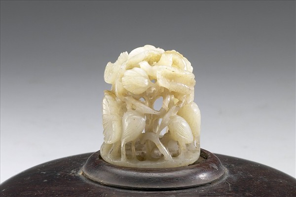 汀渚鷺鷥紋玉頂