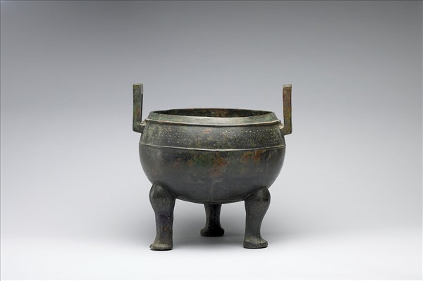 蟠虺紋鼎