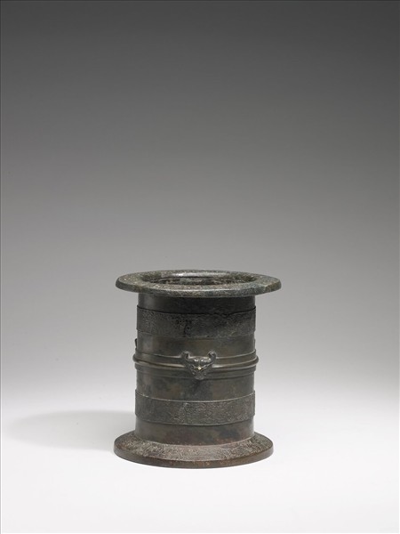 嵌金銀蟠虺紋車器