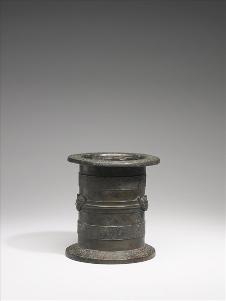 嵌金銀蟠虺紋車器