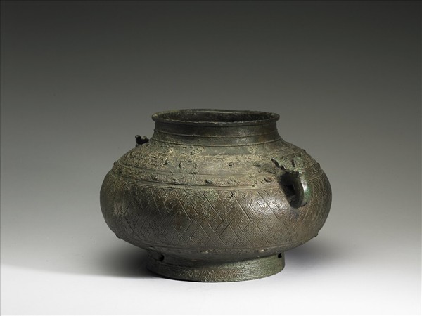 鉤連雷紋瓿