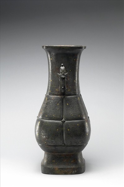 嵌金銀雲雷紋壺