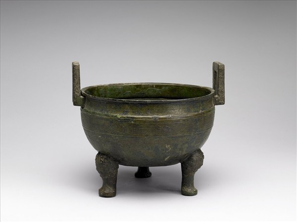 蟠虺紋鼎