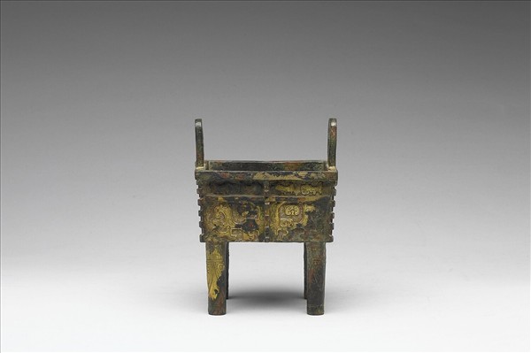 鎏金獸面紋方鼎