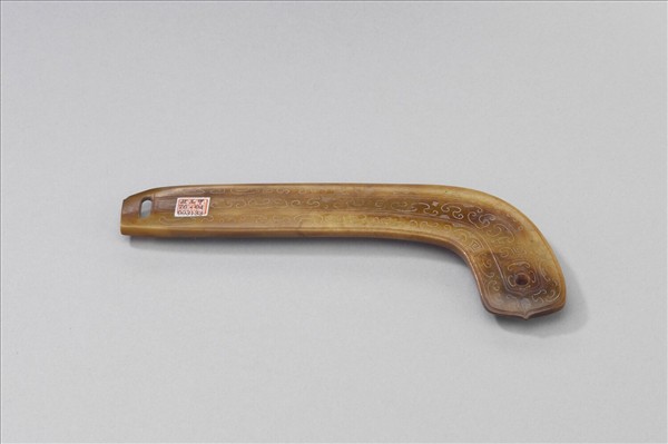 鳥尾形飾（晚期刻紋）