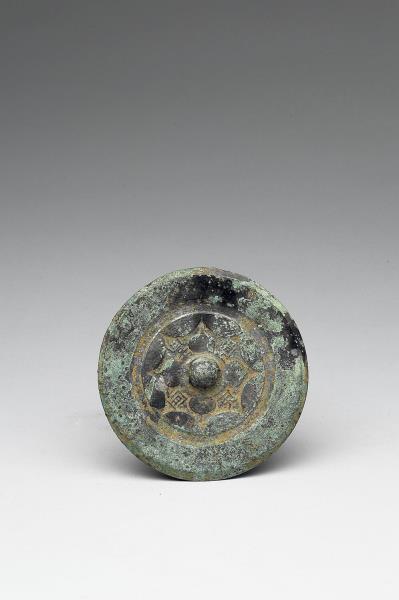 「君宜高官」連弧紋鏡