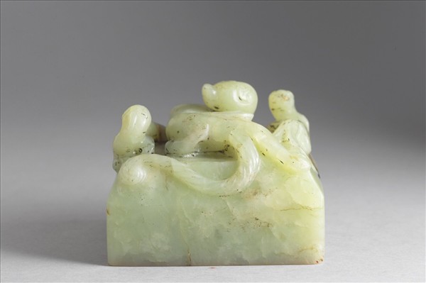 「五福五代堂古稀天子寶」玉印