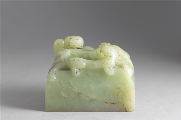 「五福五代堂古稀天子寶」玉印