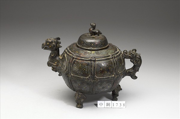 嵌金銀三角雲紋盉