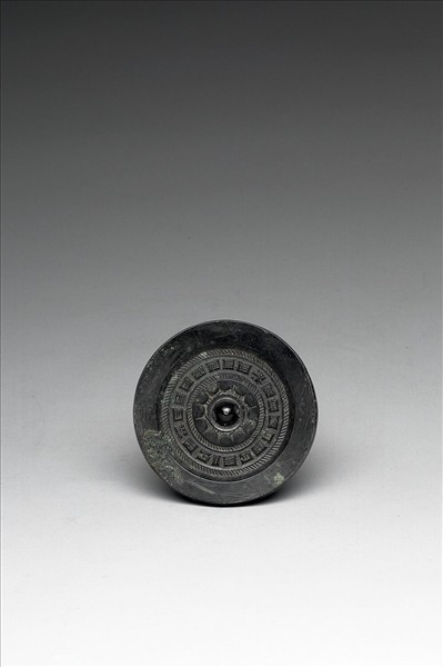 「明光」連弧紋鏡