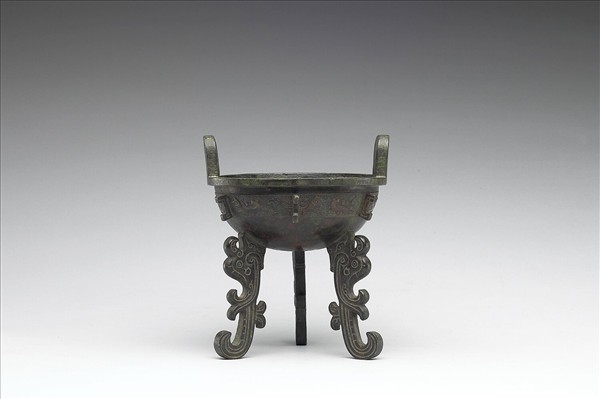 鳥紋扁足鼎