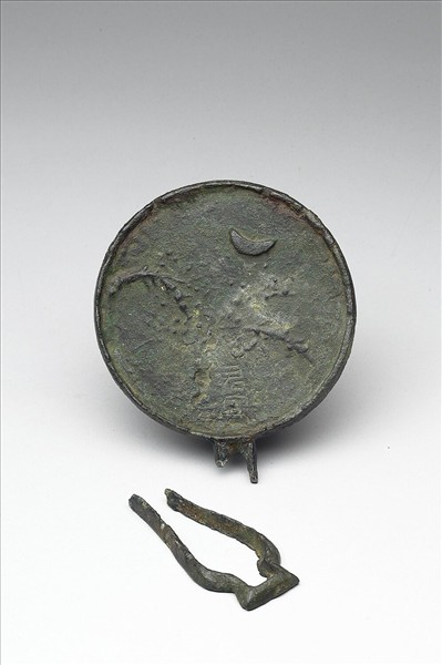 「君宜」梅月紋鏡