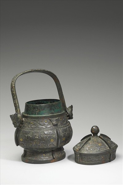 嵌金銀獸面紋卣