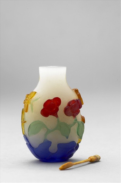 白套四色玻璃花蝶鼻煙壺