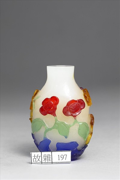 白套四色玻璃花蝶鼻煙壺