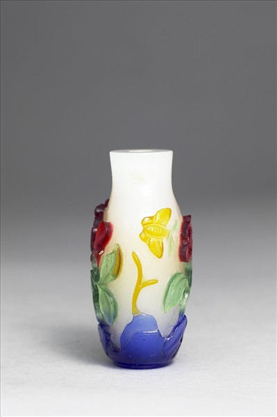 白套四色玻璃花蝶鼻煙壺