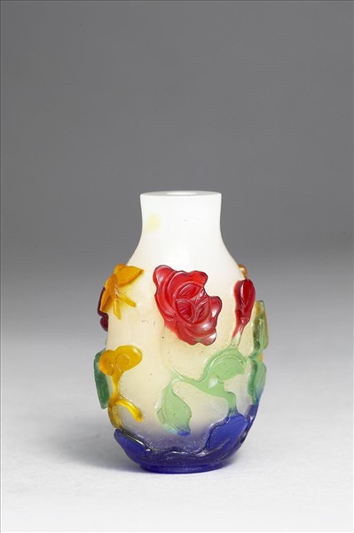 白套四色玻璃花蝶鼻煙壺