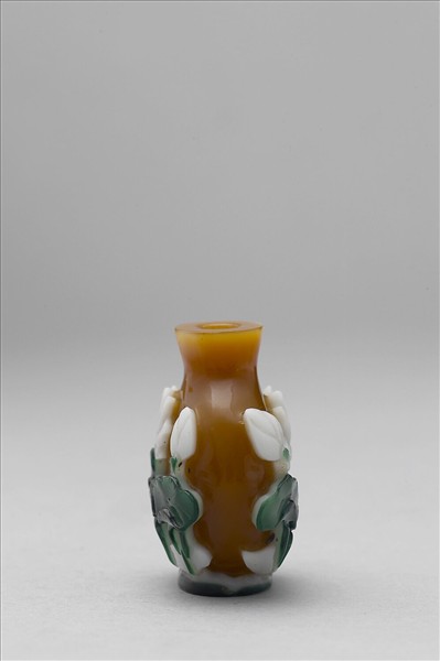 深黃色套雙色玻璃荷花鼻煙壺