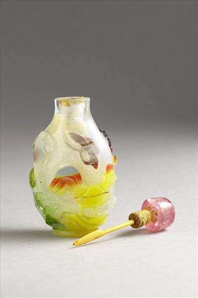 白套五彩玻璃雄雞牡丹鼻煙壺